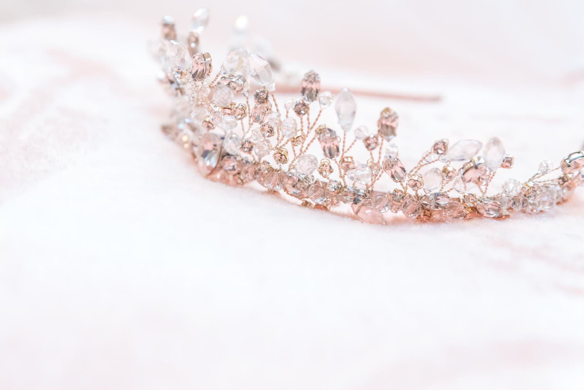 The Ultimate Guide to Crystal Jewellery