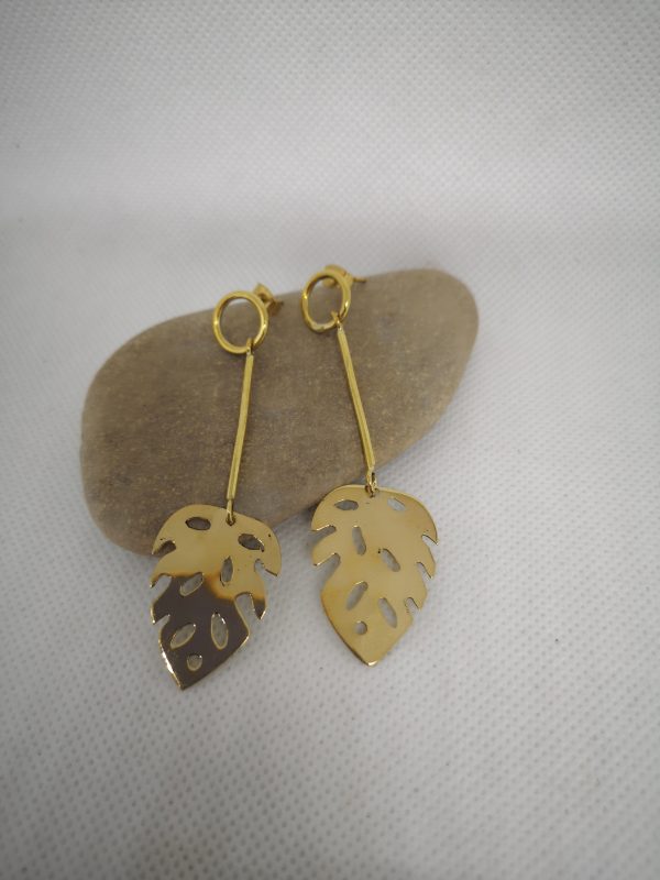 Cheese Plant Leaf brass drop earring - Image 2